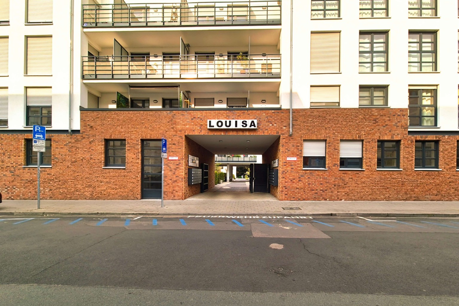 Eingang Luisenstraße Praxis für Logopädie Offenbach